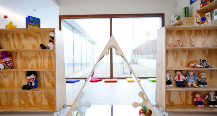 Imagen del interior de la Escuela María Moliner