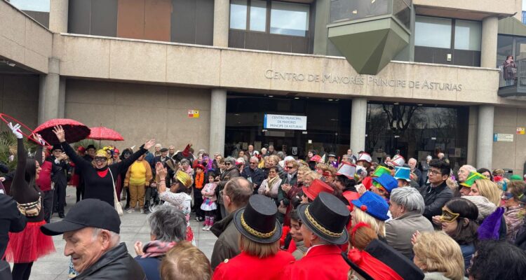 Imágenes de los mayores disfrutando del Carnaval