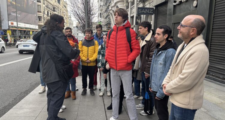 Fernández en la actividad 'Con ojos de gato'