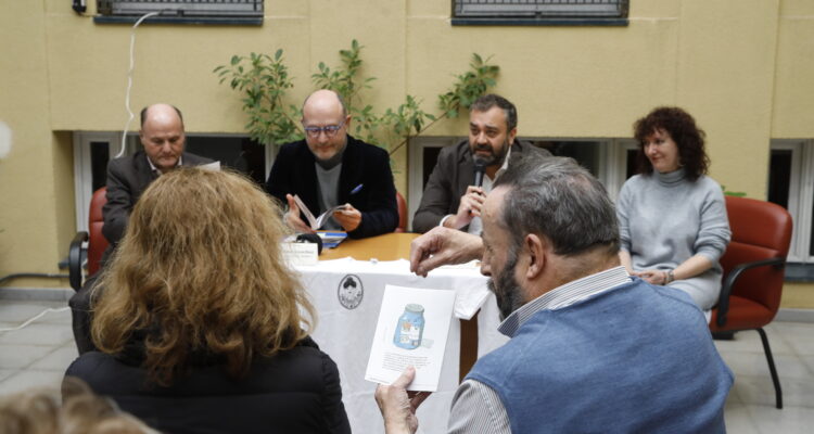 Fernández y Segura presentan el cuento 'Los recuerdos de Chole'