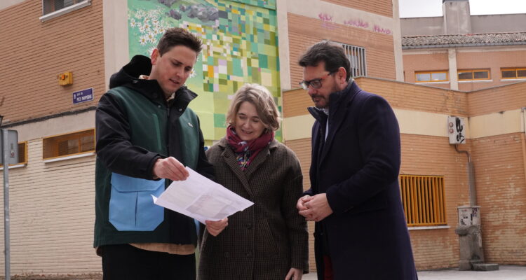 Visita a dos de los colegios que forman parte de esta edición de 'Compartiendo Muros'