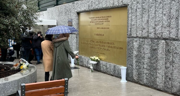 Público durante el homenaje a las víctimas del 11-M