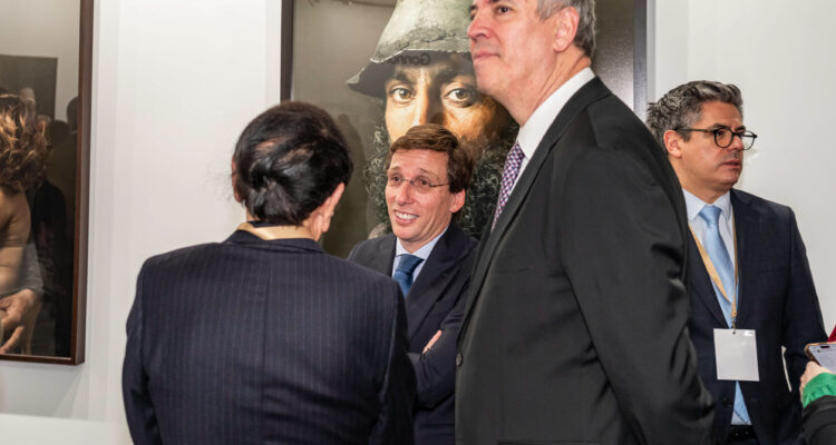El alcalde de Madrid, José Luis Martínez-Almeida, en ARCO Madrid 2025