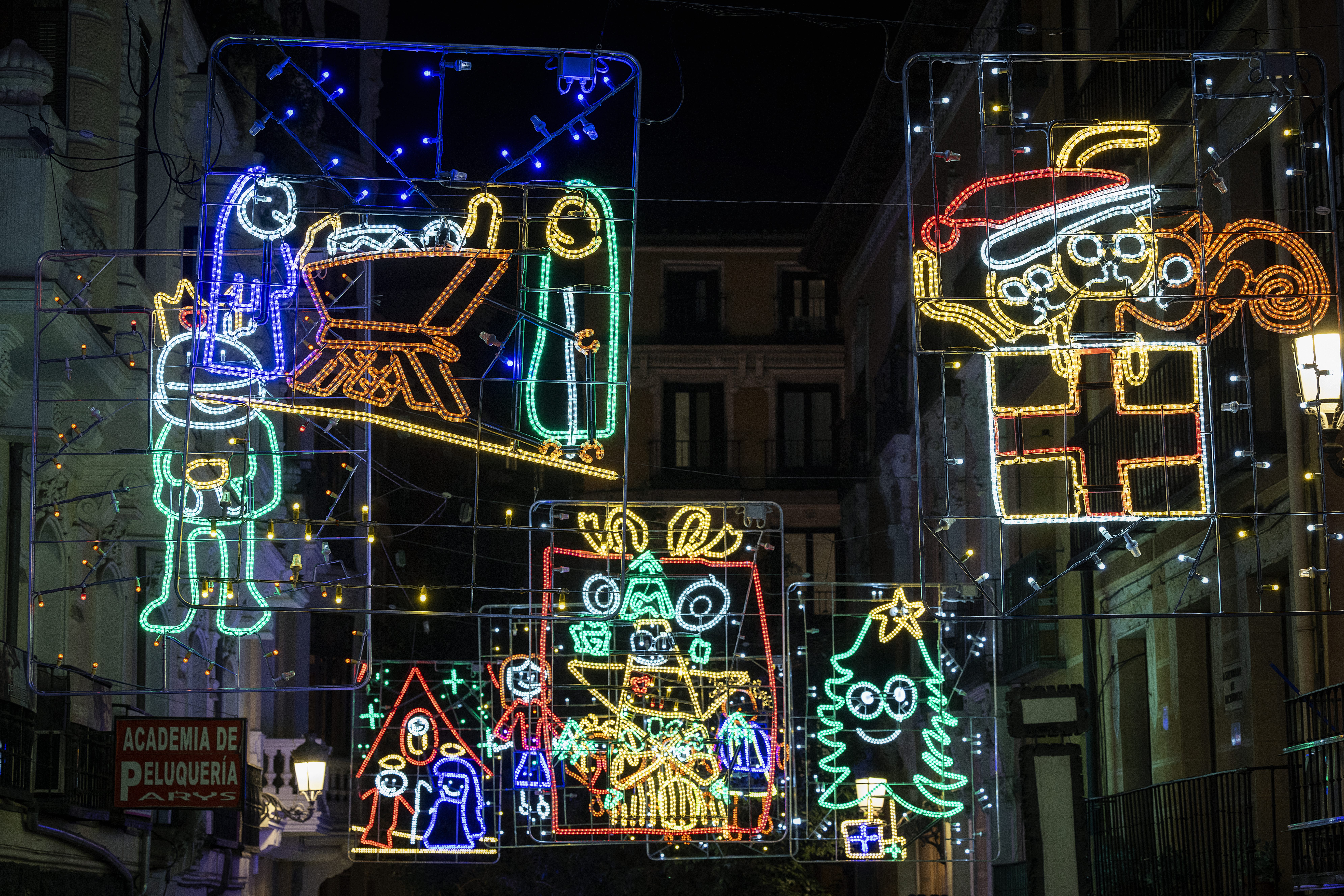 Luces de Navidad elaboradas por niños en la última edición del concurso. Imagen de archivo.