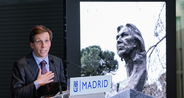 Acto de homenaje a Ana María Vidal-Abarca