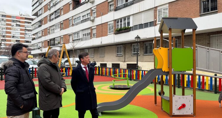 Nuevo espacio infantil en la calle Isla de Tavira