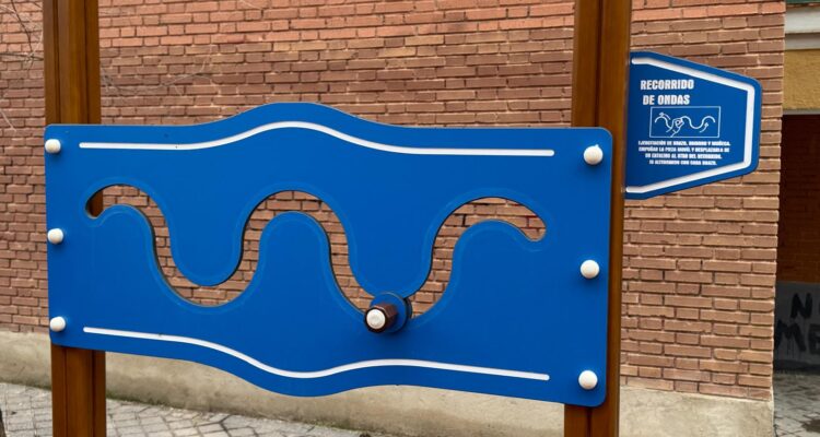 Nuevos equipamientos para personas mayores de la calle Isla de Ons