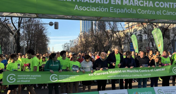Fernández, González Taboada dan la salida a la carrera Contra el Cáncer