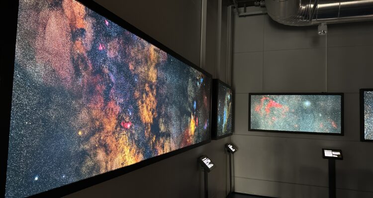 cuadro que refleja el cosmos