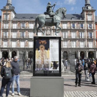 Una imagen de la exposición instalada en la plaza Mayor de Madrid con motivo de la Semana Santa