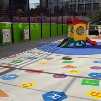 Foto de archivo del patio de una escuela madrileña del distrito de Latina