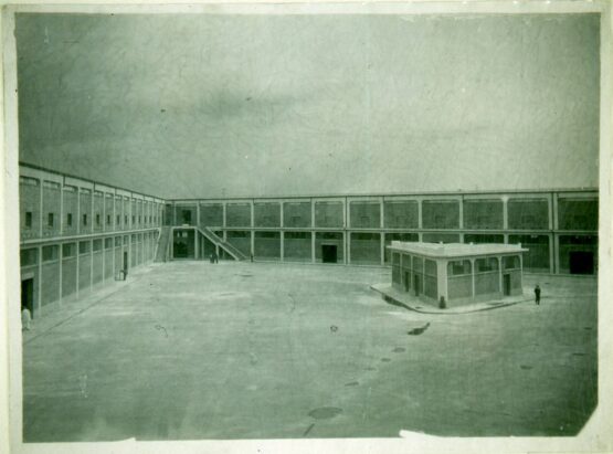 Mercado de Legazpi en los años 30. Imagen de Memoria de Madrid.