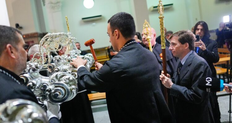 Almeida en la procesión de Jesús de Medinaceli