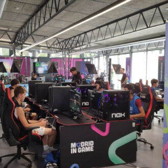 Imagen de archivo. Usuarios en el eSports Center de Madrid In Game
