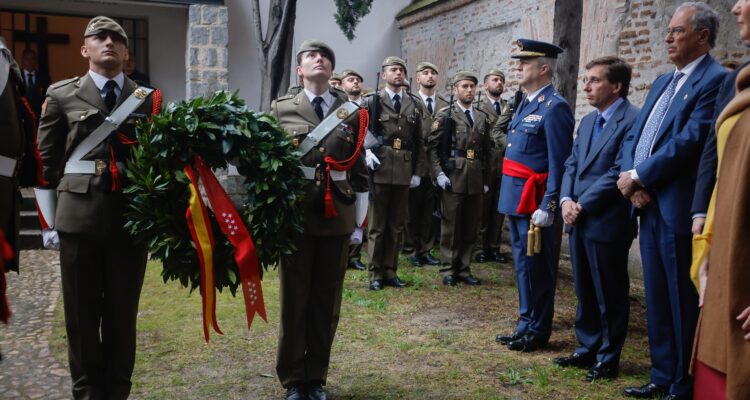 Almeida en los actos del 2 de mayo