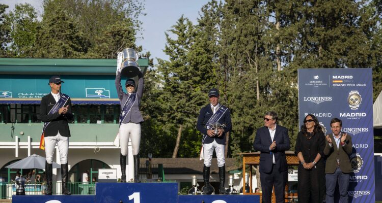 Almeida entrega el Gran Premio de Madrid del Longines Global Champions Tour a Ioli Mytilineou