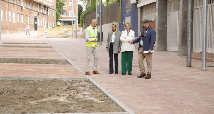 Visita a los trabajos de consolidación de la peatonalización de la calle de los Misterios