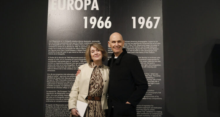 Meyerowitz y Rivera de la Cruz en la presentación de la muestra 'Joel Meyerowitz: Europa 1966-1967' dentro de PHotoESPAÑA
