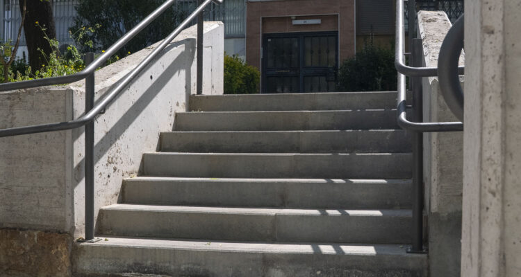 Obras de rehabilitación urbana de EMVS Madrid en el Poblado Dirigido de Fuencarral