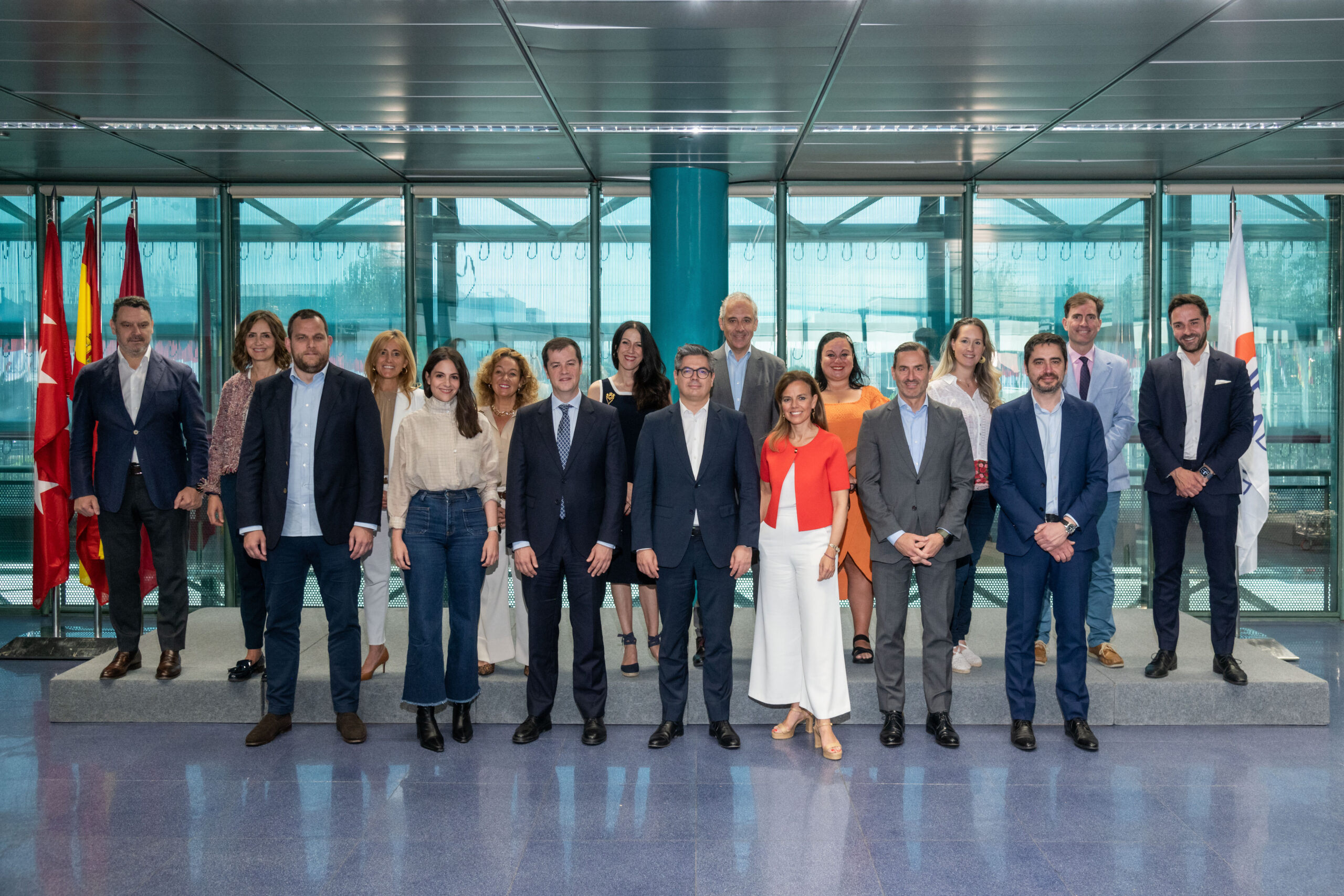 Foro de familia de los integrantes de la Mesa de Expertos del Turismo de Madrid Foro de familia de los integrantes de la Mesa de Expertos del Turismo de Madrid