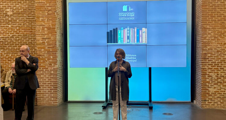 La delegada de Cultura, Turismo y Deporte, Marta Rivera de la Cruz, durante la inauguración de la exposición 'Madrid entre libros. 150 años de la Biblioteca Histórica Municipal'