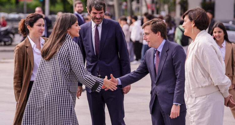 Visita de hoy a la Cuesta de Moyano con ocasión de su centenario