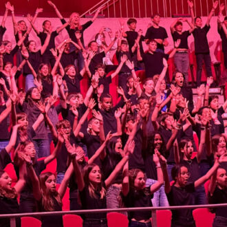 Nueve centros educativos de Fuencarral-El Pardo interpretan una obra de teatro musical dentro del programa socioeducativo Ubuntu en el Teatro Circo Price