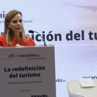 La concejala delegada de Turismo, Almudena Maíllo, durante la inauguración de la jornada ‘La redefinición del turismo. Del destino a la experiencia’, organizada por el diario El Economista