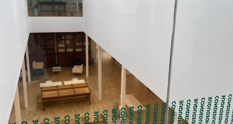 Archivo de villa. Imagen de archivo