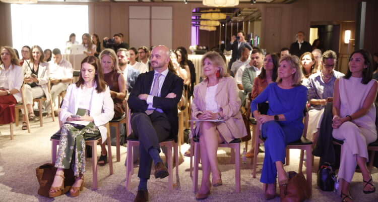 Hidalgo inaugura el encuentro ‘Moviendo a la Juventud Empresaria: Club de Capitanas’ organizado por CEAJE