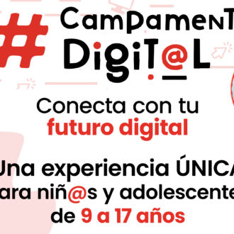 Cartel del campamento digital en el que se ve a jóvenes con aparatos tecnológicos