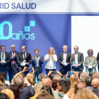 Almeida y Sanz en el XX aniversario de Madrid Salud celebrado este viernes en el Palacio de Cibeles