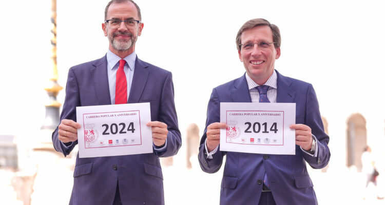 El alcalde, José Luis Martínez-Almeida, y el jefe de la Casa de Su Majestad el Rey, Camilo Villarino