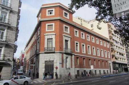 Fachada del edificio de Prado 30 en Madrid