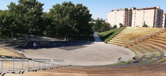 Auditorio del parque lineal del Manzanares