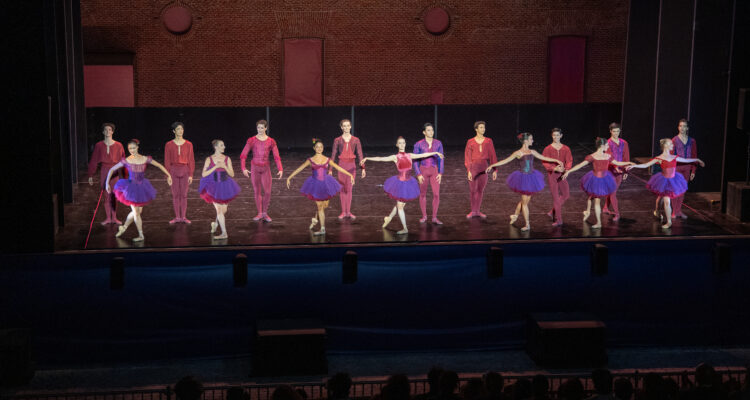 El Junior Ballet de la Ópera de París