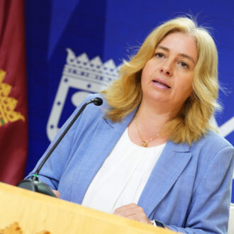 La vicealcaldesa de Madrid y alcaldesa en funciones, Inma Sanz, durante la rueda de prensa