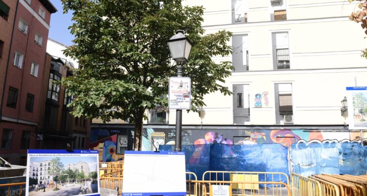 Visita a las obras de remodelación de la plaza del Rastrillo y su entorno