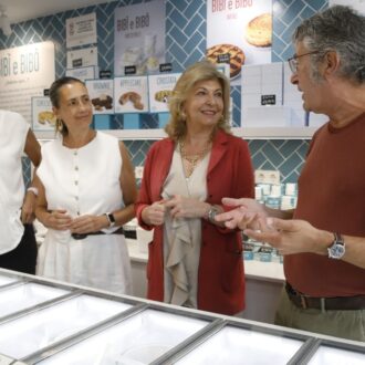 Hidalgo, en su visita a la heladería Bibí e Bibó