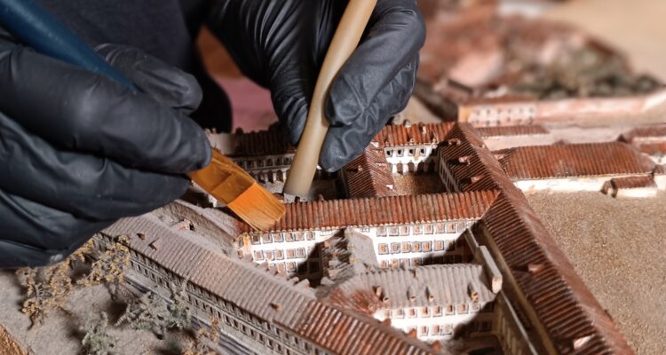 Proceso de restauración de la maqueta