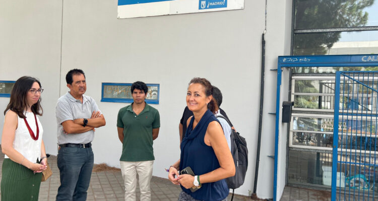 La concejala en la Escuela Infantil El Alba