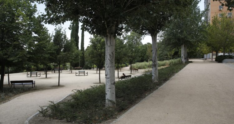 Zona estacial parque La Viña Entrevías