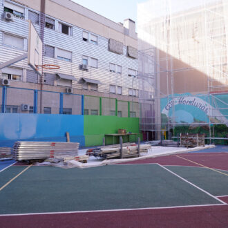 Obras en uno de los 222 colegios que se están reformando este verano 2025 en Madrid