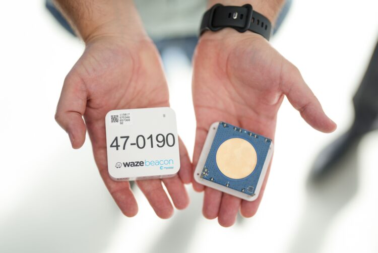 Baliza Waze, una de las 1.600 balizas electrónicas bluetooth instaladas en los túneles de la M-30