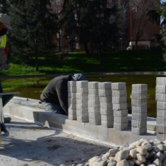 Archivo. Trabajadores durante su jornada laboral en Madrid