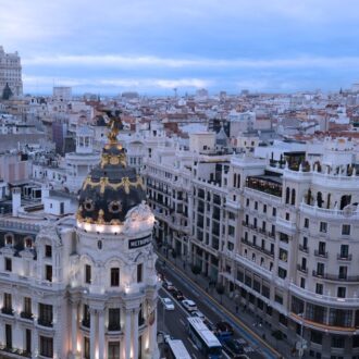 Archivo. Imagen panorámica de la Gran Vía madrileña desde el Círculo de Bellas Artes