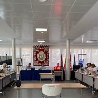 Salón de Plenos de Moncloa-Aravaca durante el Debate del Estado del Distrito