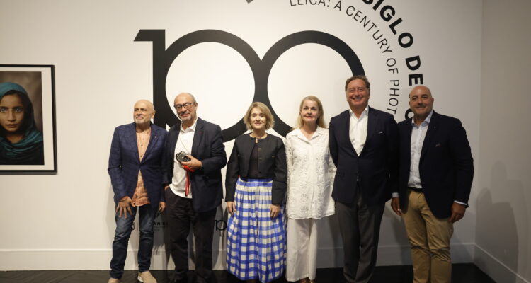 Rivera de la Cruz presenta la exposición 'Leica. Un siglo de fotografía'