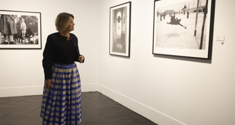 Rivera de la Cruz presenta la exposición 'Leica. Un siglo de fotografía'