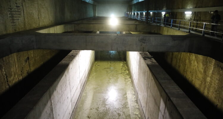 Interior tanque de tormentas del Manzanares